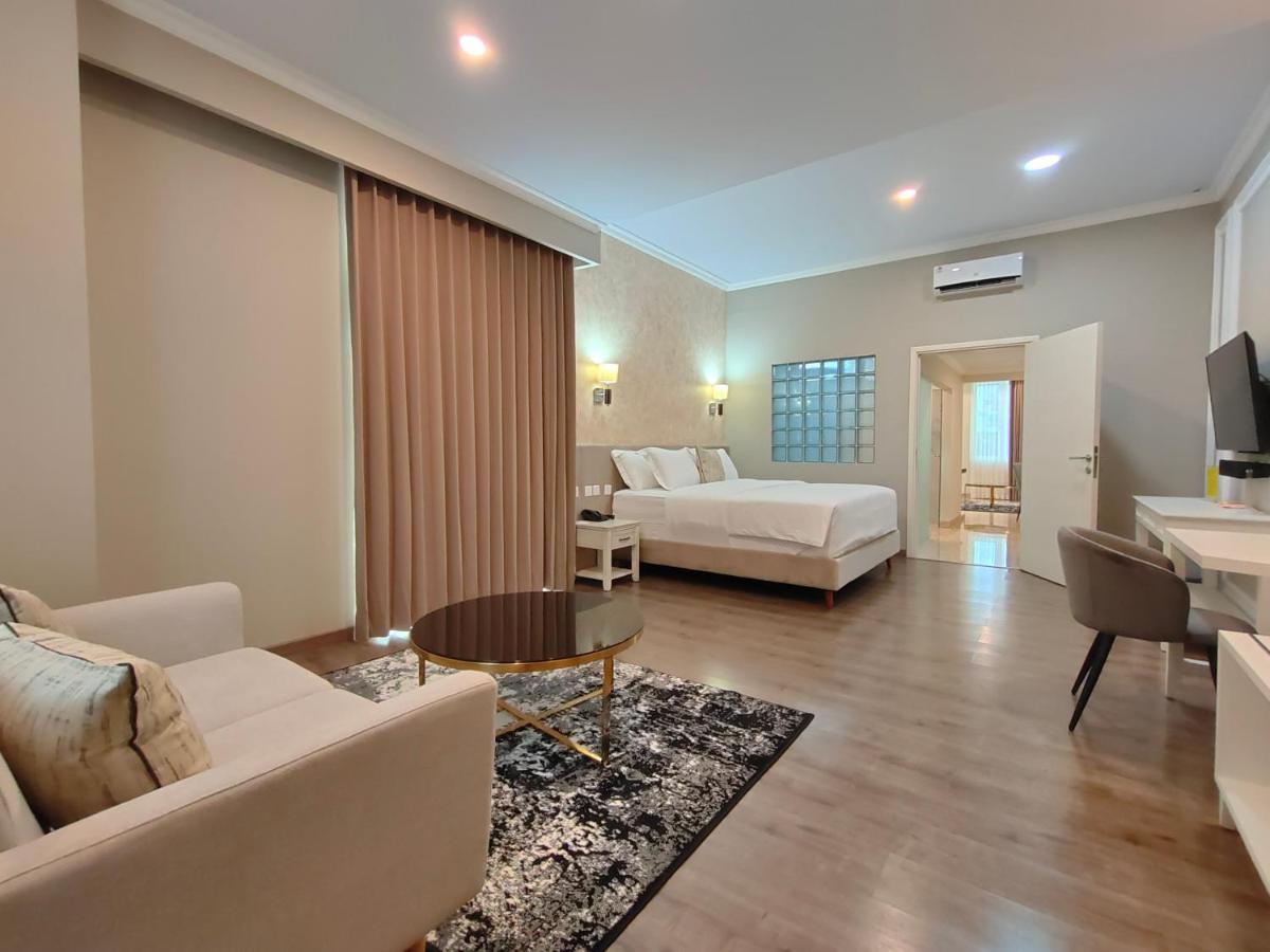 Hotel Villa Emitta 토모혼 외부 사진
