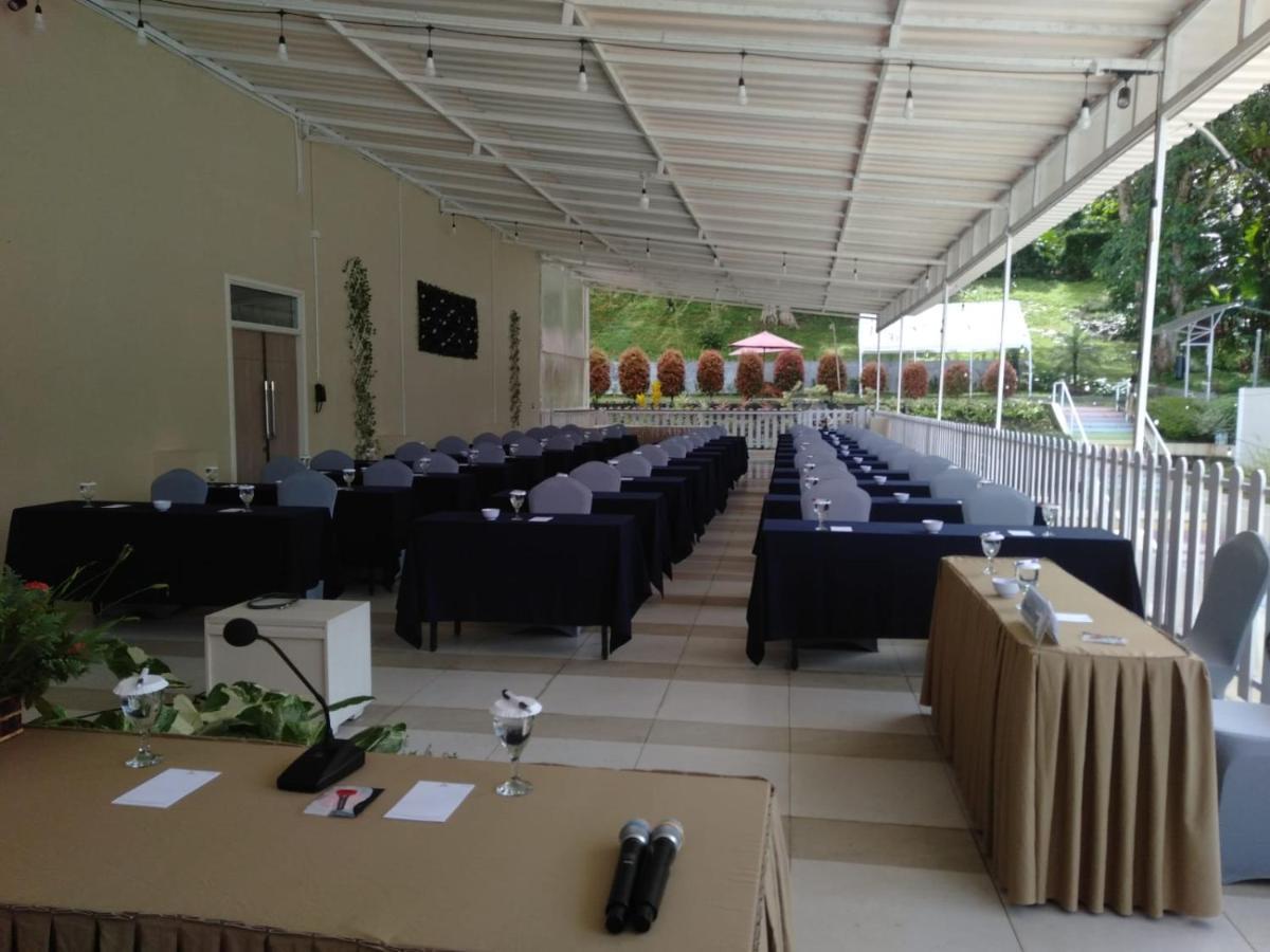 Hotel Villa Emitta 토모혼 외부 사진