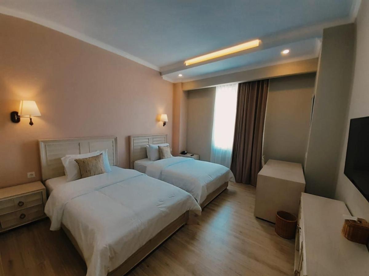 Hotel Villa Emitta 토모혼 외부 사진